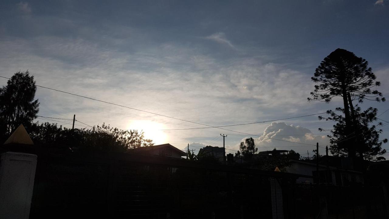 Chandrasobana Nuwara Eliya Exteriör bild