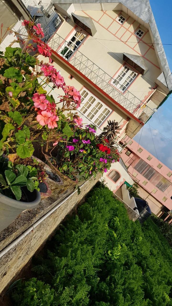 Chandrasobana Nuwara Eliya Exteriör bild